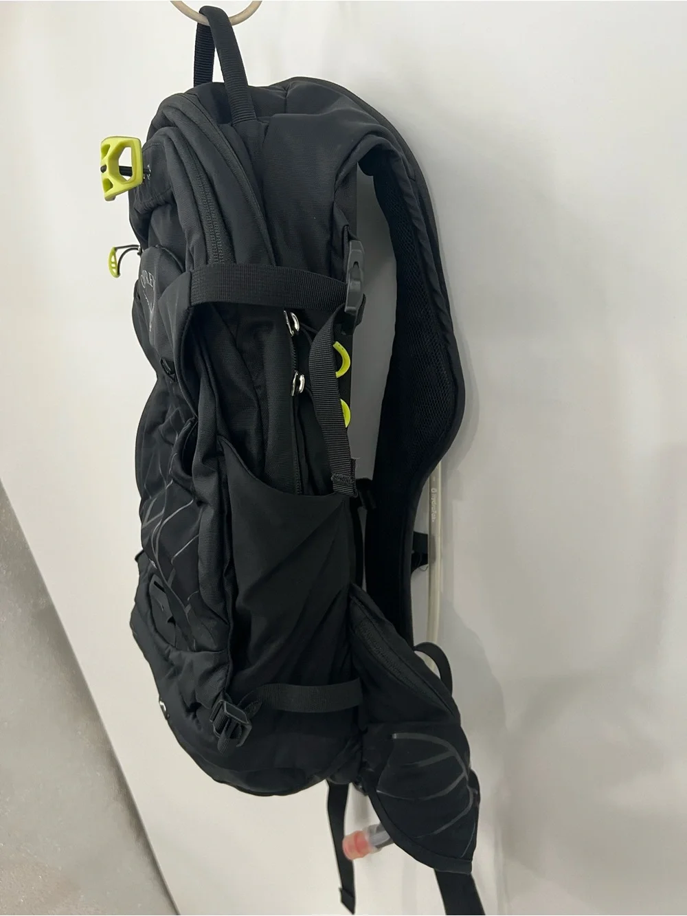 Osprey Raptor 14 Hydration Hiking Backpack - Black with Lime Accents